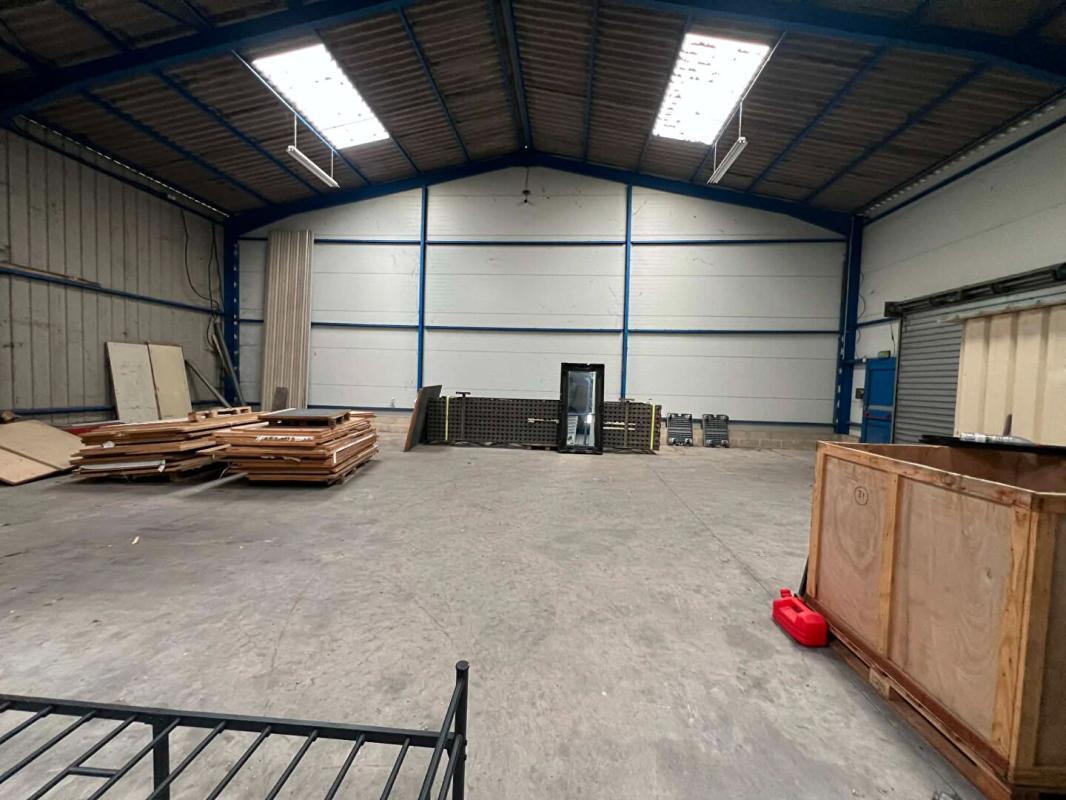 Flex in Verberie for lease Interior Photo- Image 1 of 7