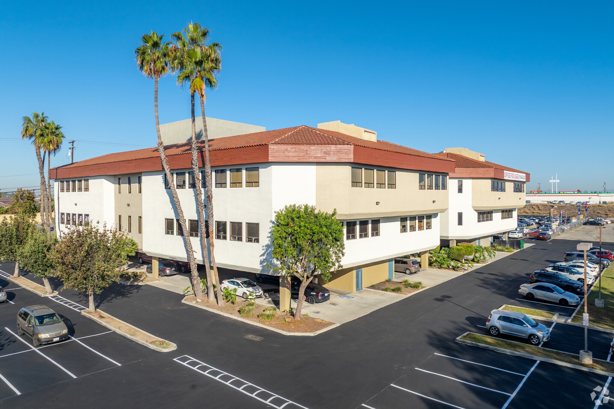 24404 S Vermont Ave, Harbor City, CA for lease Primary Photo- Image 1 of 19