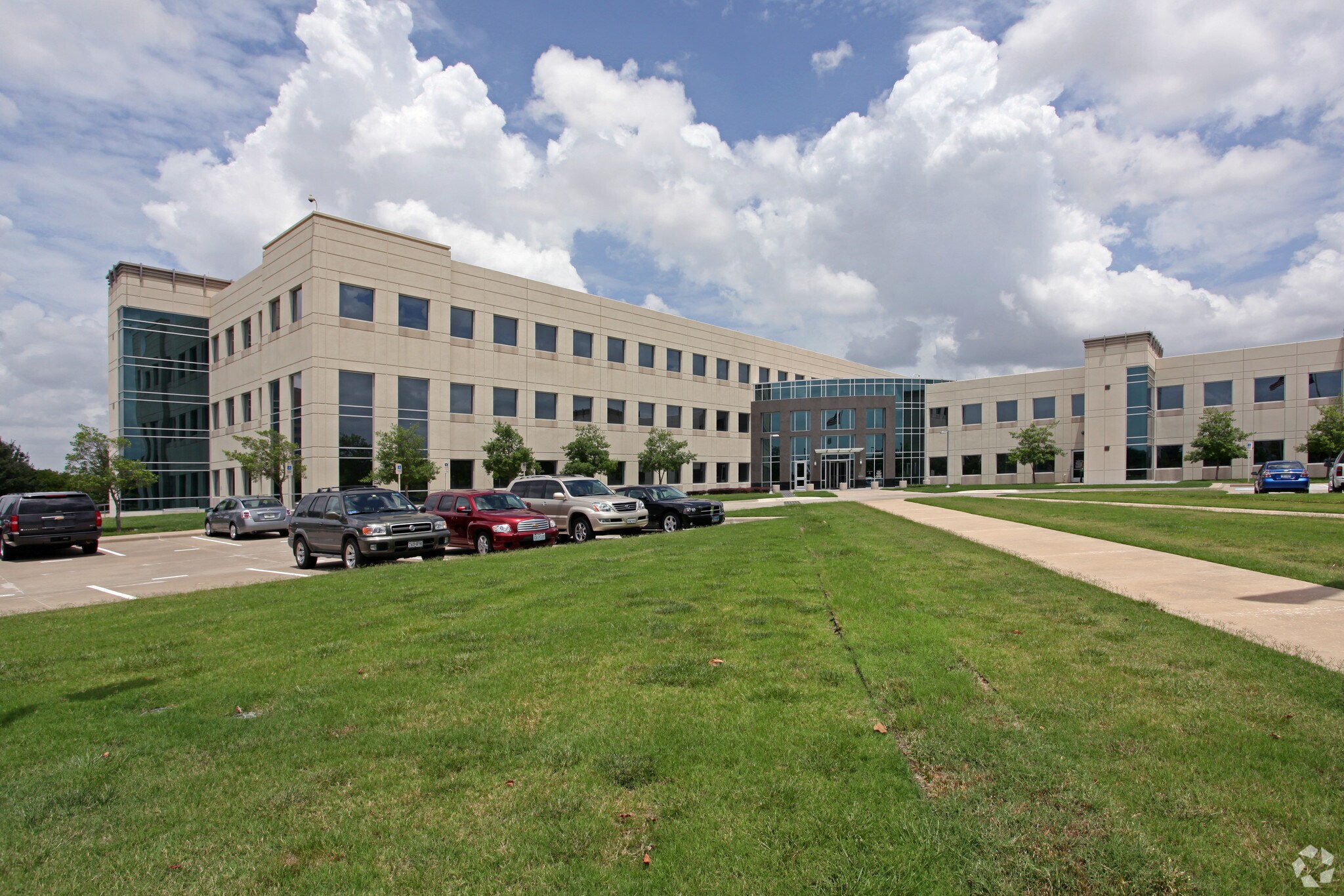 5601 Headquarters Dr, Plano, TX à louer Photo principale- Image 1 de 9
