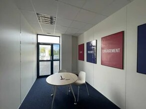 3 Allée Du Moulin Berger, Écully for lease Interior Photo- Image 2 of 11