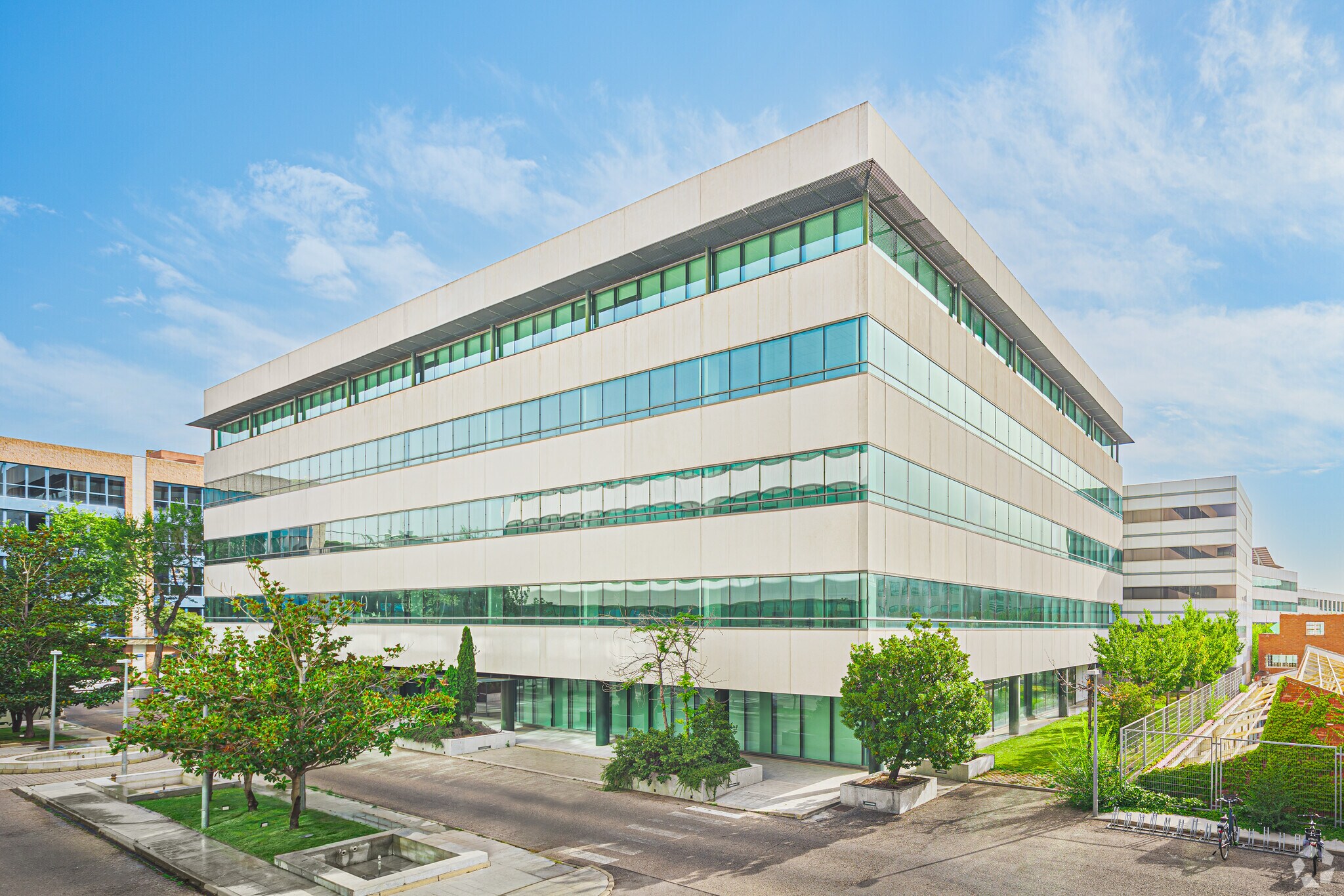 Calle Julián Camarillo, 4 C, Madrid, Madrid for lease Primary Photo- Image 1 of 19