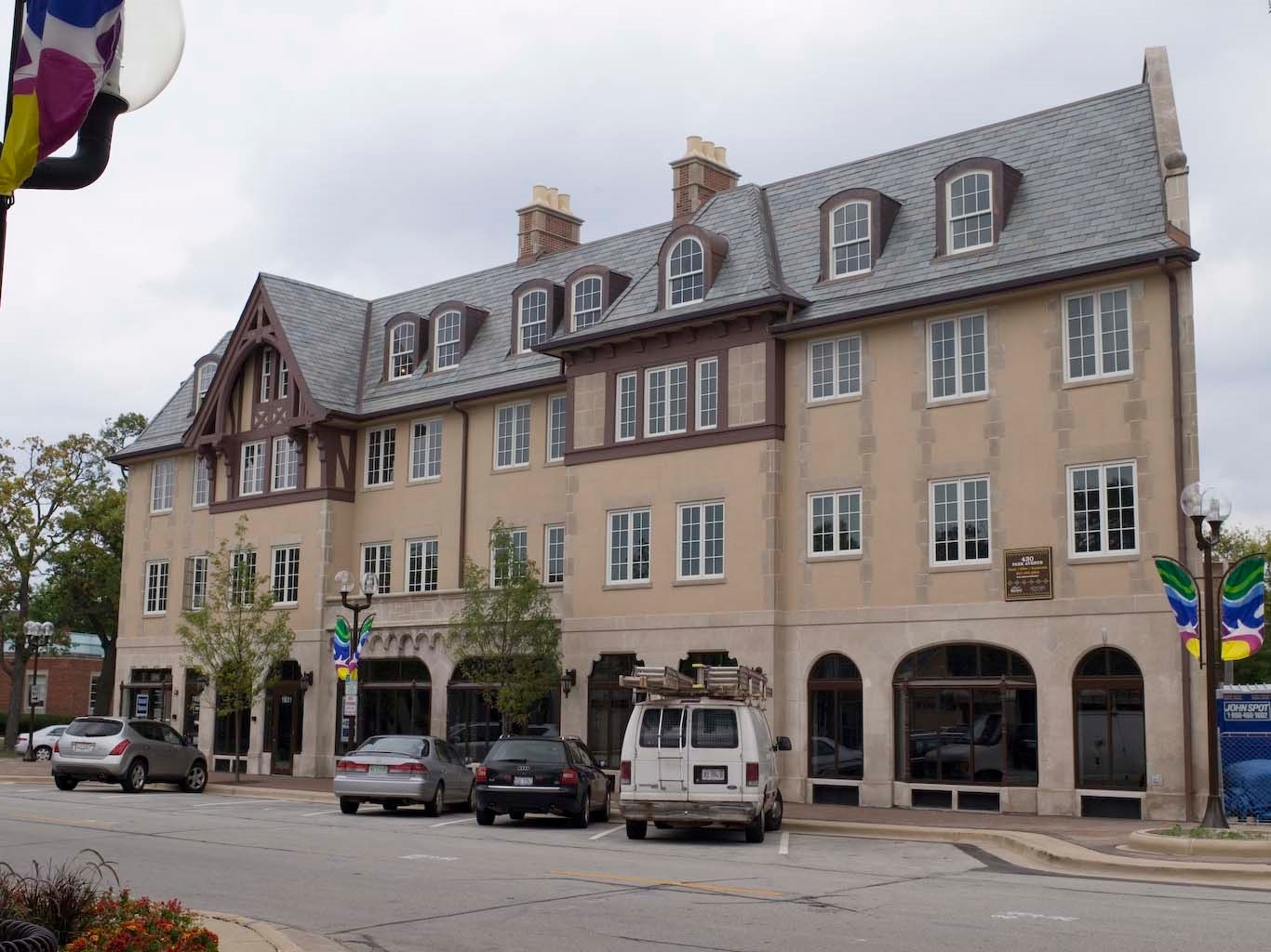 430 Park Ave, Highland Park, IL for lease Primary Photo- Image 1 of 12