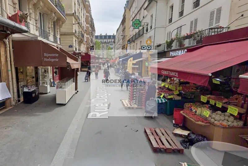 Retail in Paris for lease - Building Photo - Image 1 of 5