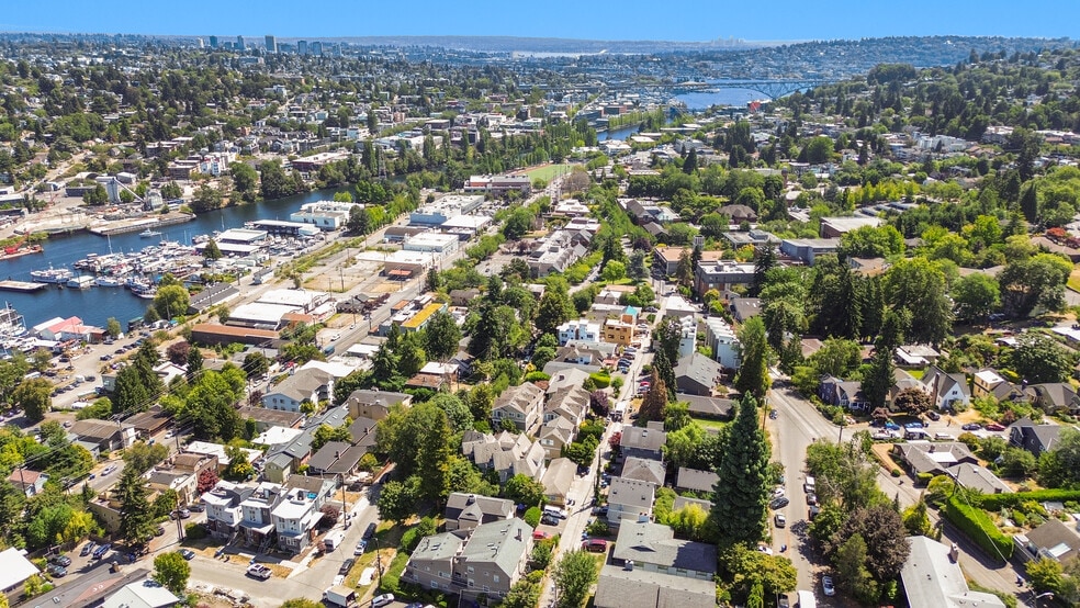 633 W Emerson St, Seattle, WA à vendre - Photo du bâtiment - Image 2 de 33