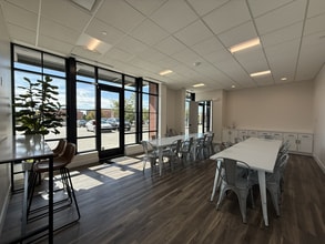 1345 SW Park Square Dr, Ankeny, IA à louer Photo intérieure- Image 2 de 6