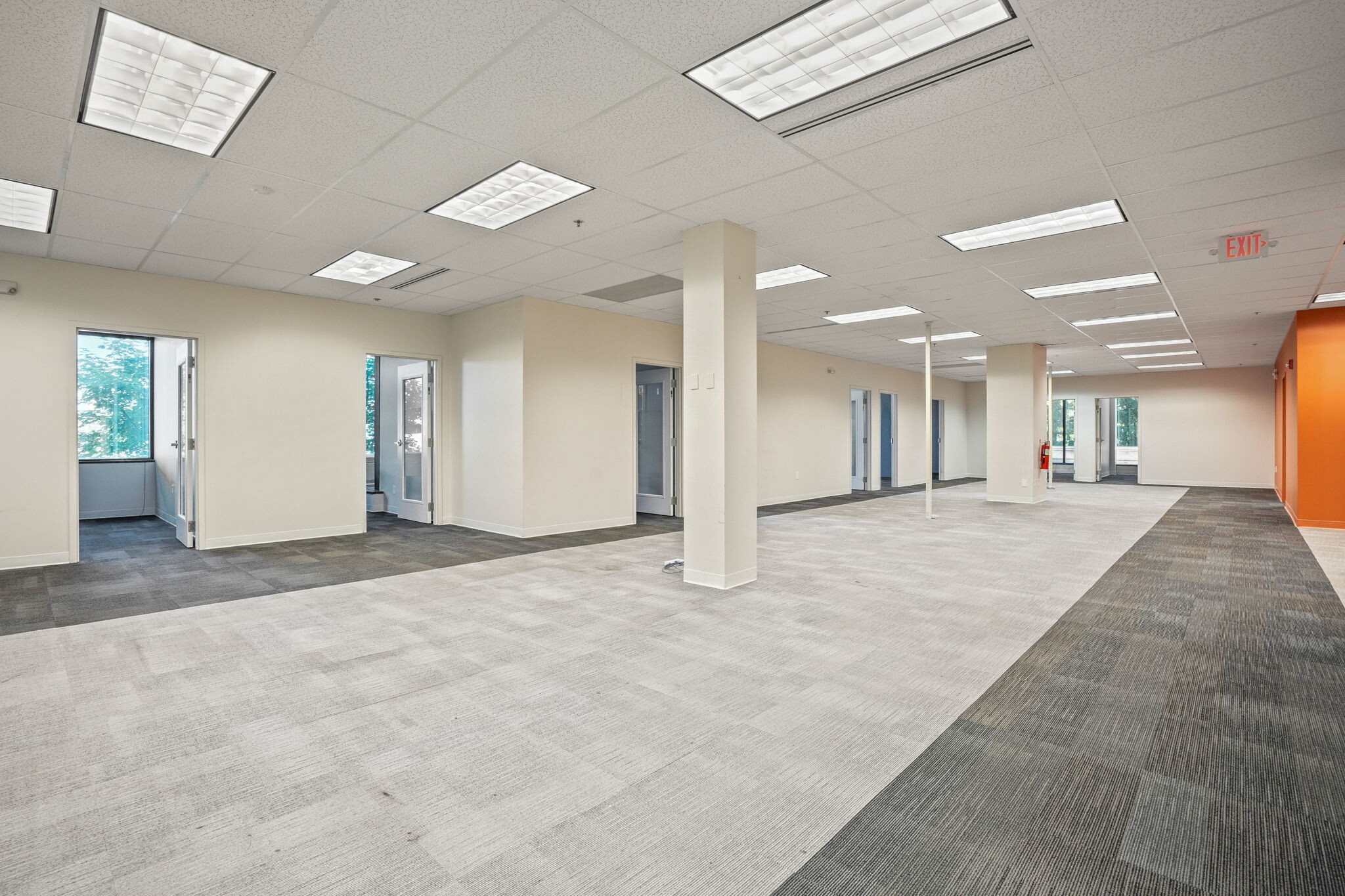 200 E Campus View Blvd, Columbus, OH for lease Interior Photo- Image 1 of 6