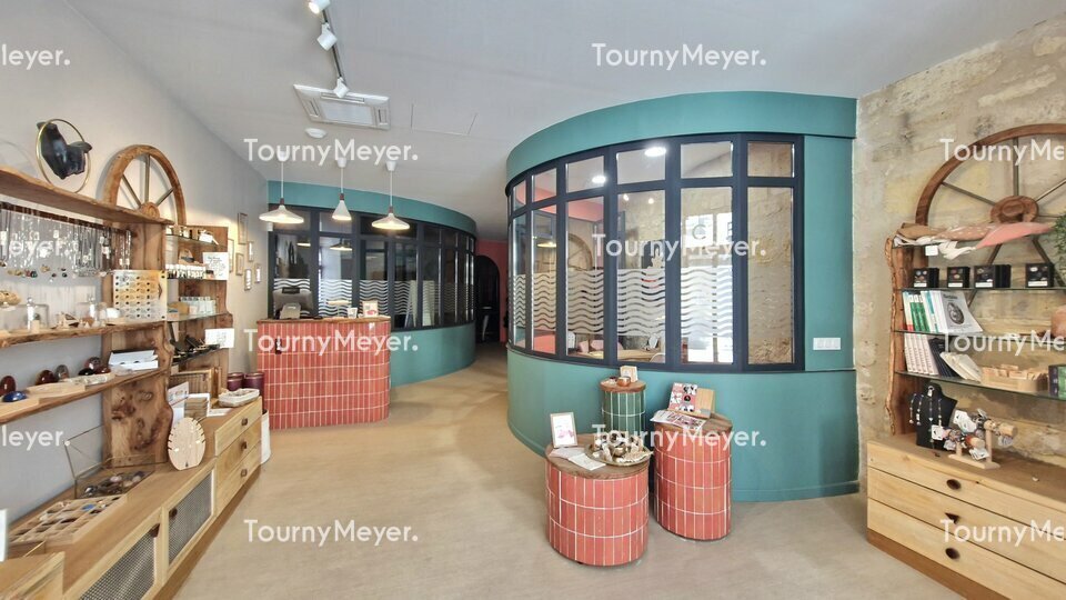 Office in Bordeaux for lease - Interior Photo - Image 1 of 5