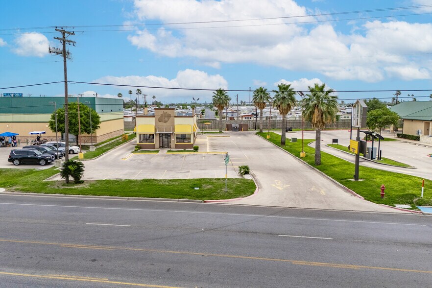 3218 E Business 83, Weslaco, TX for sale - Building Photo - Image 2 of 4