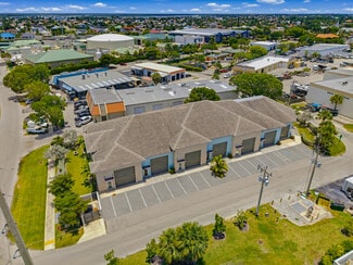 Plus de détails pour 921 Windward Dr, Marco Island, FL - Industriel à vendre