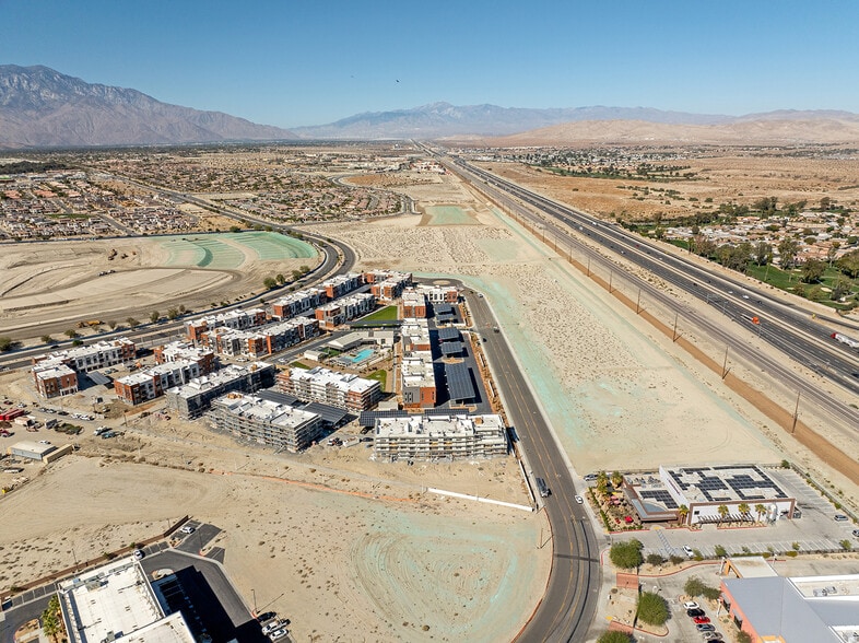Gerald Ford Dr & Technology Dr, Palm Desert, CA à vendre - Photo du bâtiment - Image 3 de 8