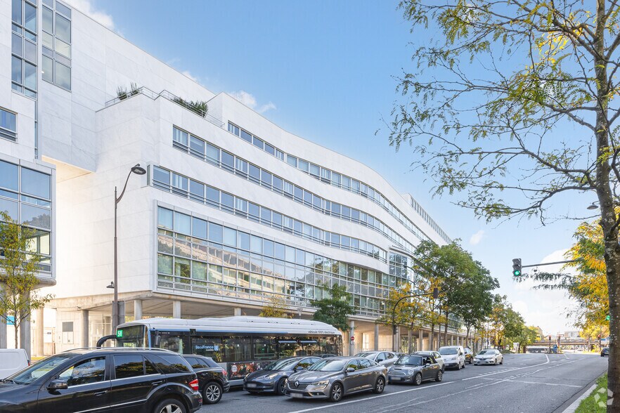 9-35 Avenue Pierre De Coubertin, Paris for lease - Building Photo - Image 2 of 10