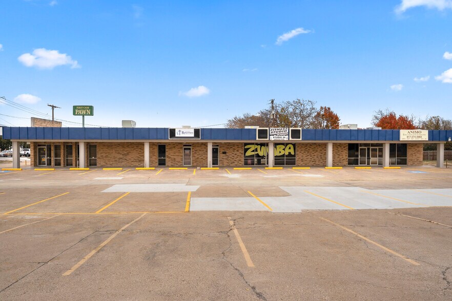 4632 Denton Hwy, Fort Worth, TX à vendre - Photo du bâtiment - Image 3 de 16