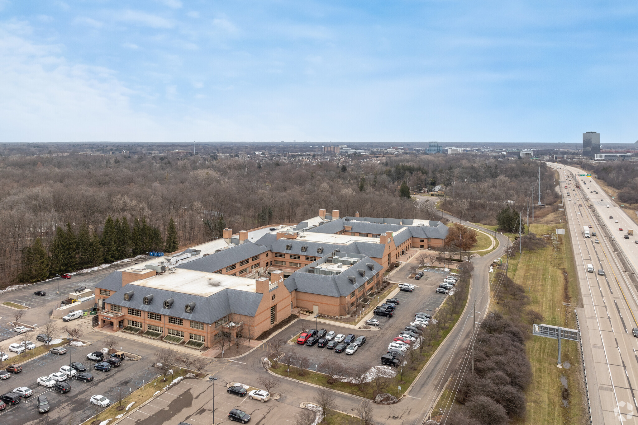 27777 Inkster Rd, Farmington Hills, MI for lease Building Photo- Image 1 of 25