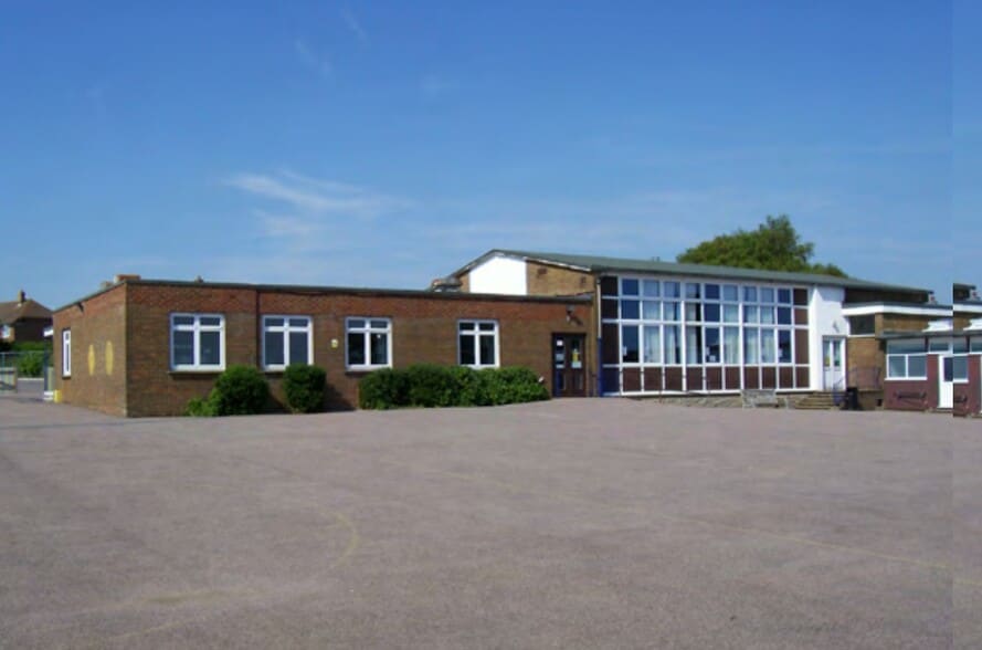 93 Melbourne Av, Dover for sale - Primary Photo - Image 3 of 3