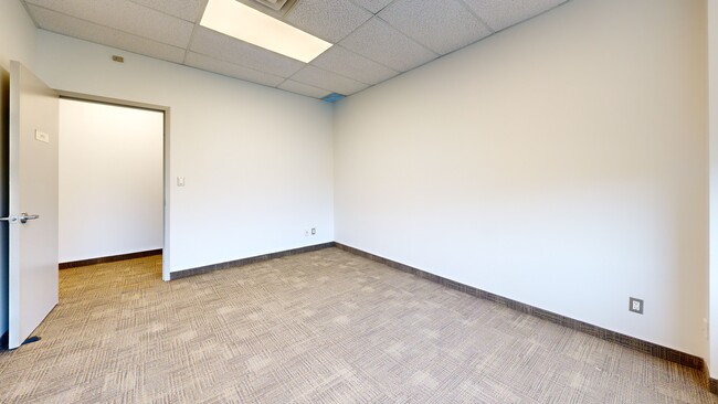 Plus de détails pour 8350 Lawson Rd, Milton, ON - Industriel à louer