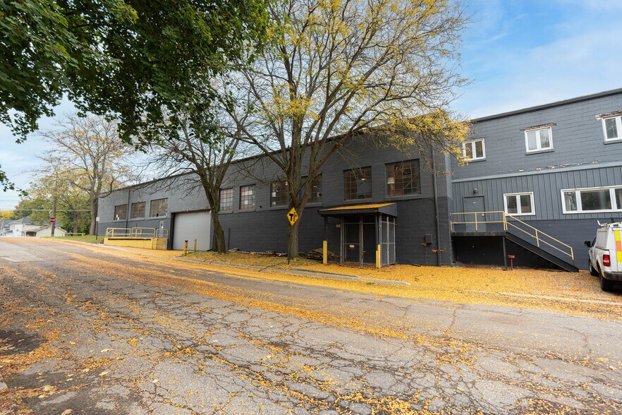407 Hadley St, Holly, MI à vendre - Photo du bâtiment - Image 2 de 11