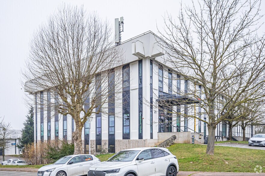 Flex dans Rungis à louer - Photo du bâtiment - Image 2 de 3