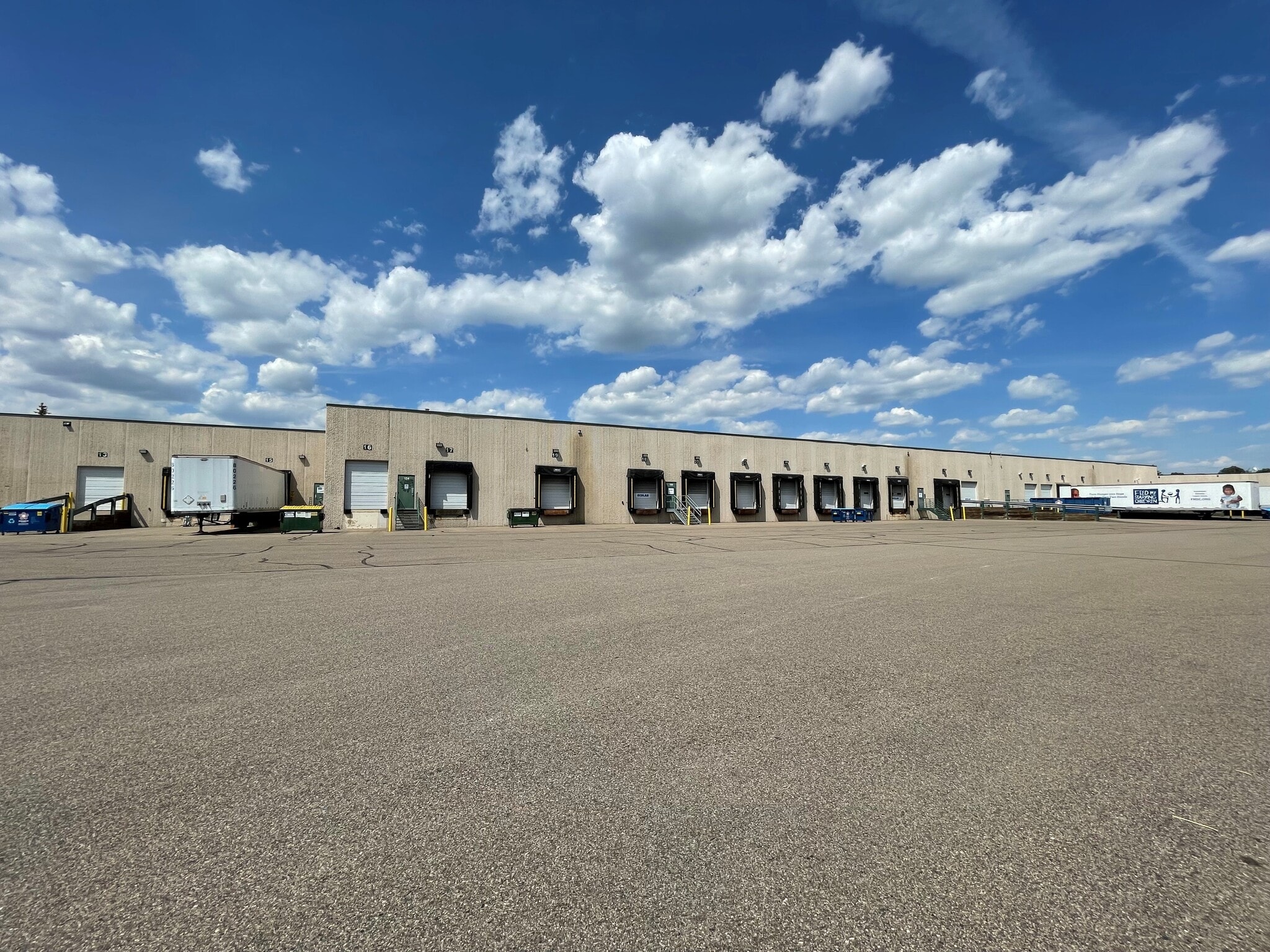 980 Lone Oak Rd, Eagan, MN for lease Building Photo- Image 1 of 2