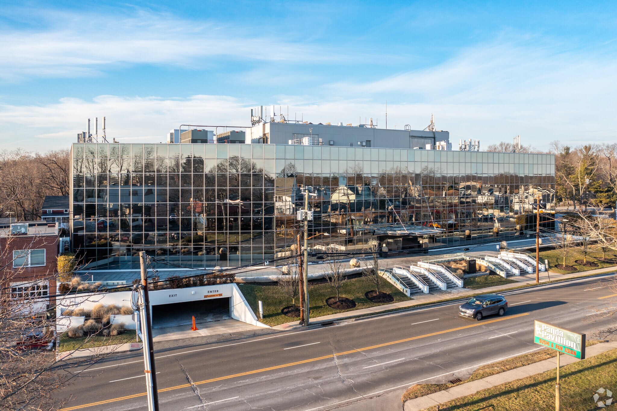 411 W Putnam Ave, Greenwich, CT for lease Building Photo- Image 1 of 40