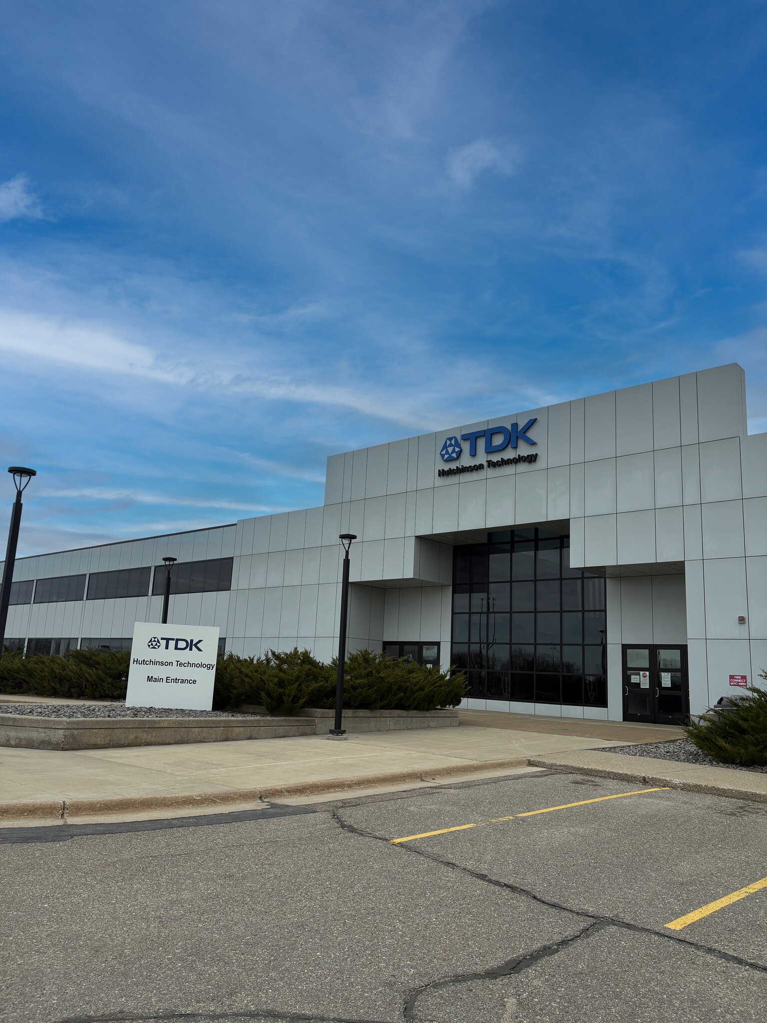 40 W Highland Park Dr NE, Hutchinson, MN for lease Building Photo- Image 1 of 8