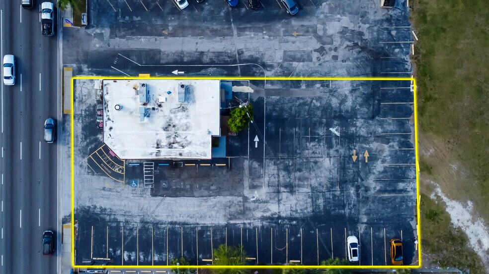 3090 34th St N, Saint Petersburg, FL à vendre - Photo du bâtiment - Image 3 de 32