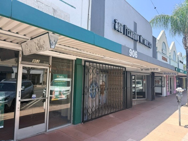 900-1002 San Fernando Rd, San Fernando, CA for lease - Building Photo - Image 2 of 6