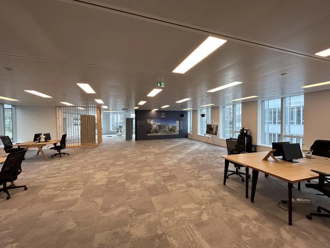 Office in Rueil-Malmaison for lease Interior Photo- Image 1 of 1