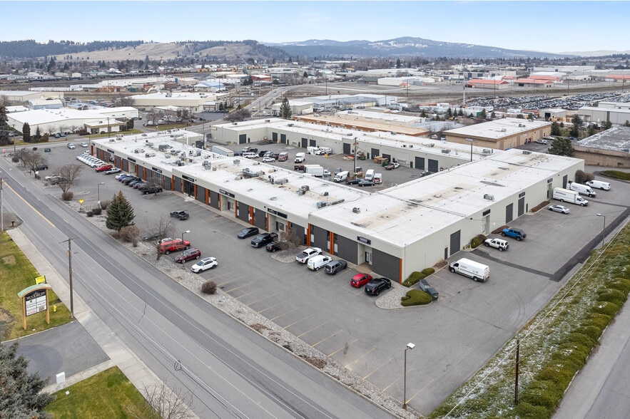 9922 E Montgomery Rd, Spokane Valley, WA for lease - Building Photo - Image 2 of 22