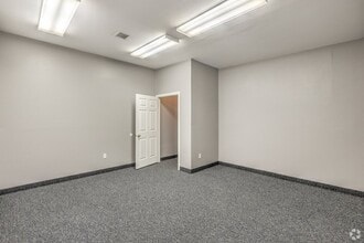 5965 Harrison Dr, Las Vegas, NV for lease Interior Photo- Image 2 of 28