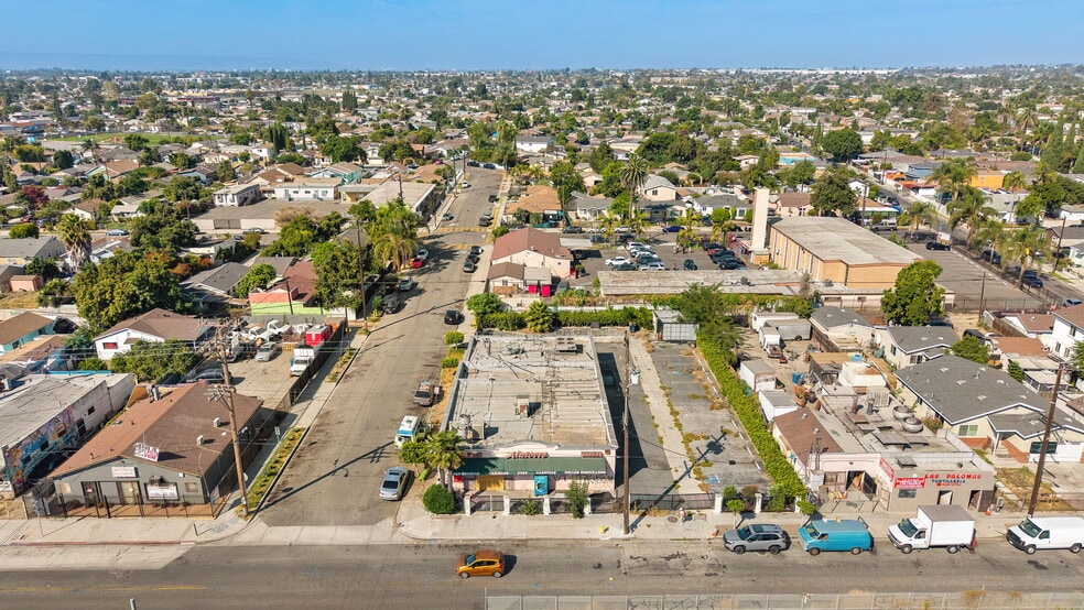 1709 N Willowbrook Ave, Compton, CA à vendre - Photo du bâtiment - Image 2 de 9