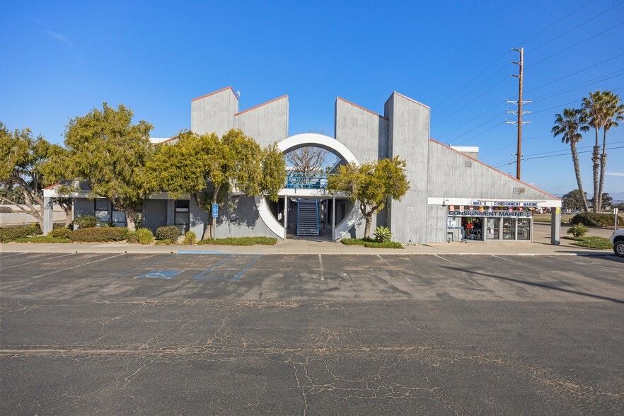 3639 E Harbor Blvd, Ventura, CA for lease - Building Photo - Image 3 of 20