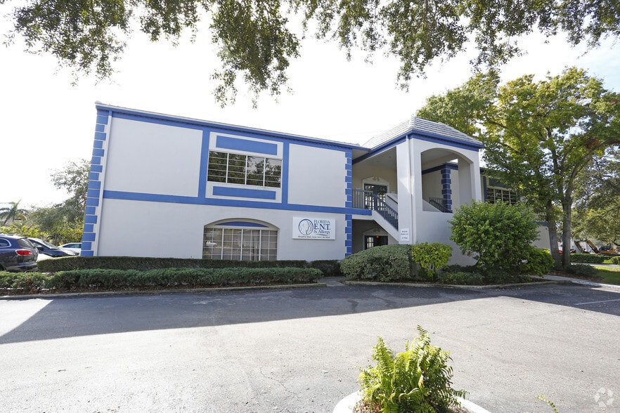6827 1st Ave S, Saint Petersburg, FL à vendre - Photo du bâtiment - Image 2 de 10