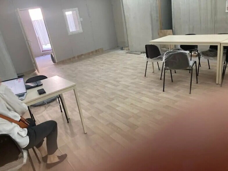 Commerce de détail dans Courbevoie à vendre - Photo intérieure - Image 2 de 6