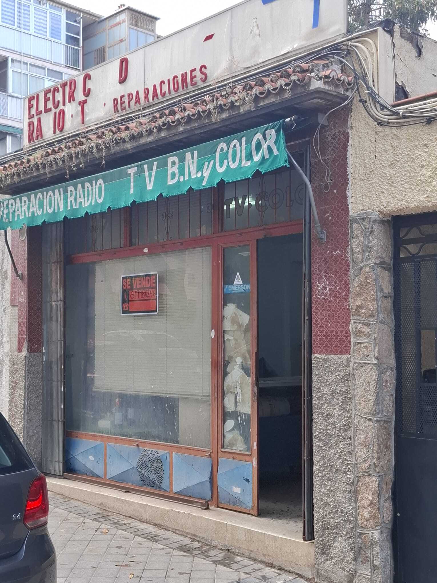 Calle de Ayamonte, 2, Madrid, Madrid for sale Primary Photo- Image 1 of 16