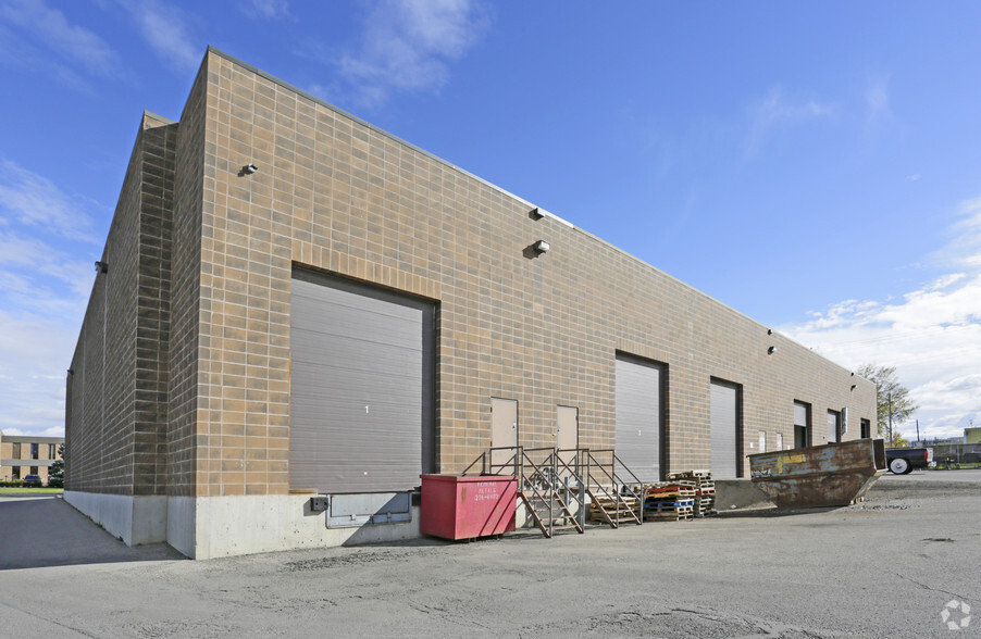 655 42nd Ave NE, Calgary, AB for lease - Building Photo - Image 3 of 5