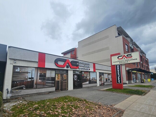 Plus de détails pour 7637 Edmonds St, Burnaby, BC - Commerce de détail à louer