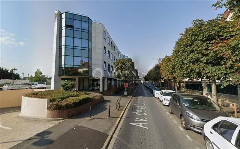 Office in Melun for lease Building Photo- Image 1 of 2