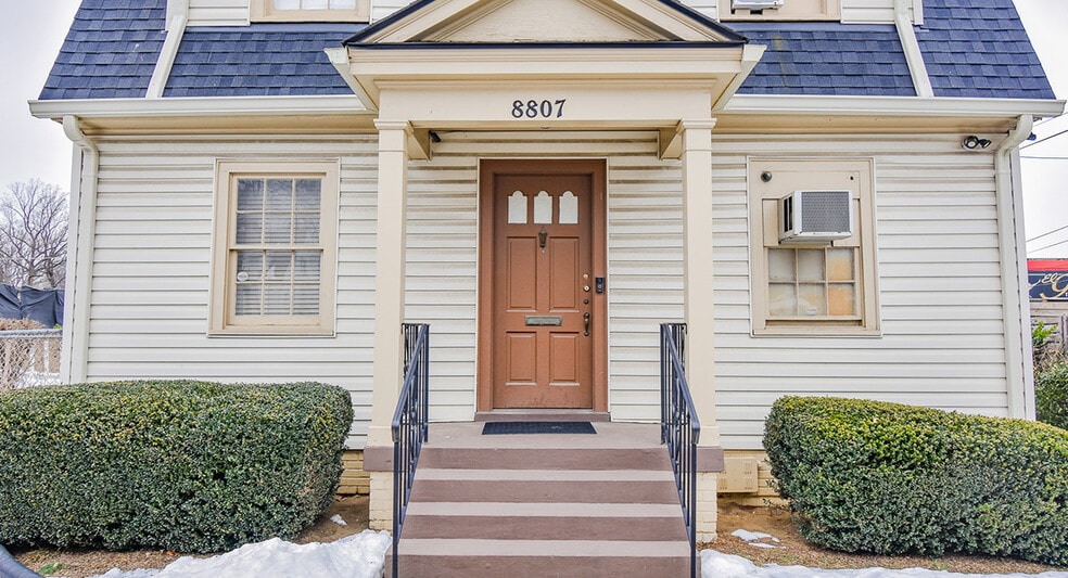 8807 Flower Ave, Silver Spring, MD for sale - Building Photo - Image 3 of 11