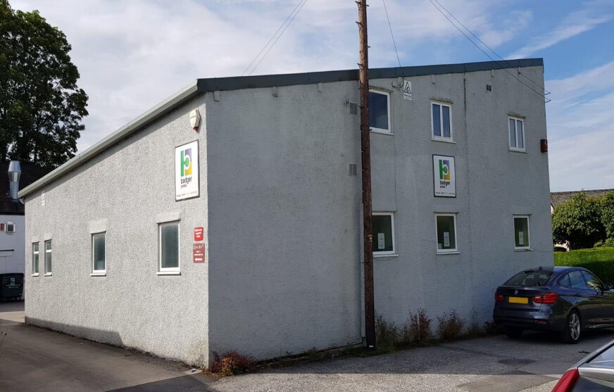 Longlands Rd, Windermere à louer - Photo du bâtiment - Image 2 de 3