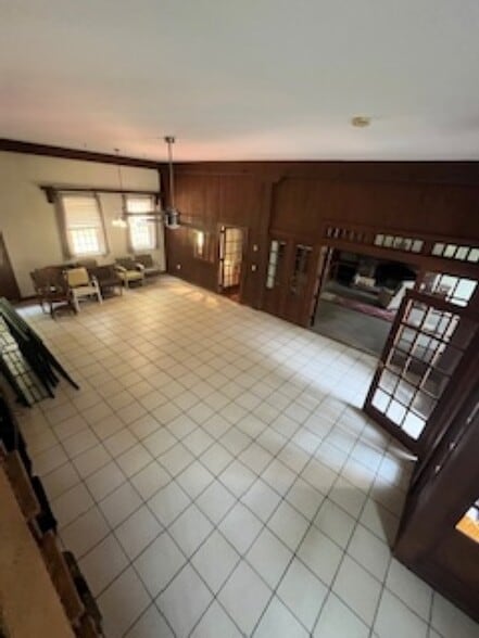 294 Old Main Rd, North Falmouth, MA for lease - Interior Photo - Image 3 of 4