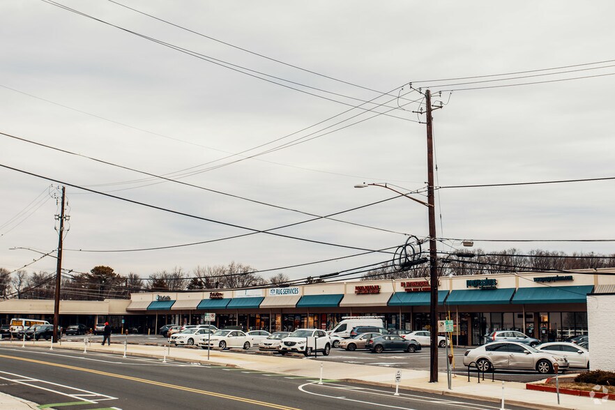 12201-12241 Nebel St, Rockville, MD à louer - Photo principale - Image 1 de 5