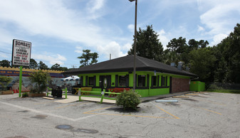 8560 Beach Blvd, Jacksonville FL - Drive Through Restaurant