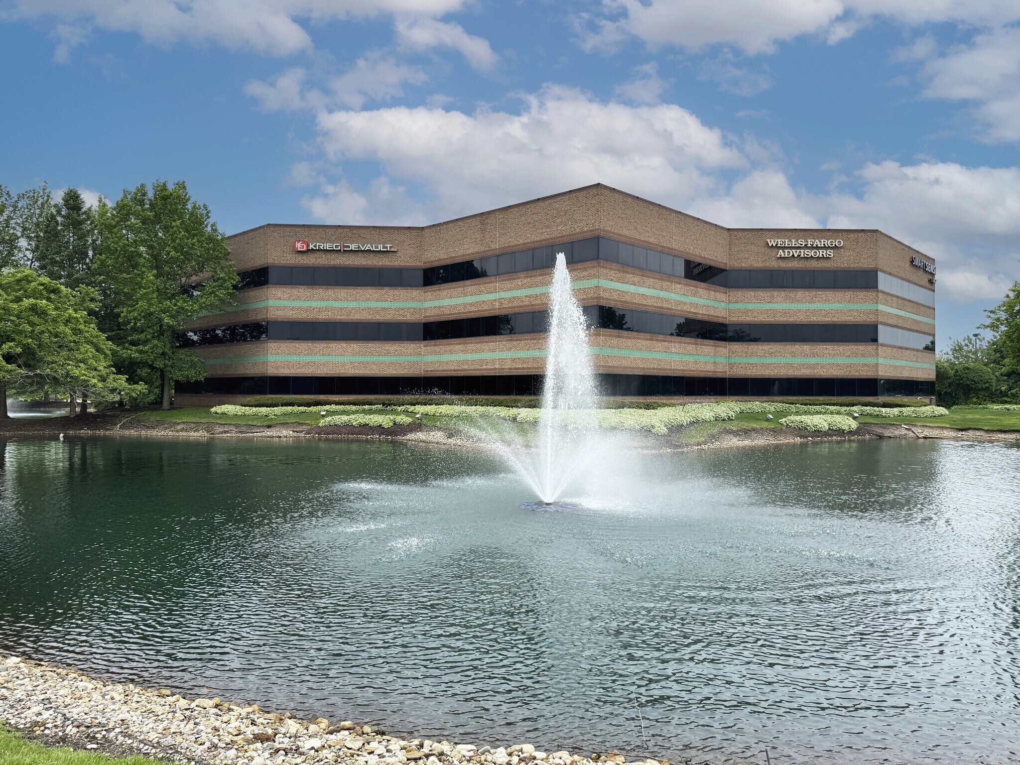 4101 Edison Lakes Pky, Mishawaka, IN for lease Primary Photo- Image 1 of 4