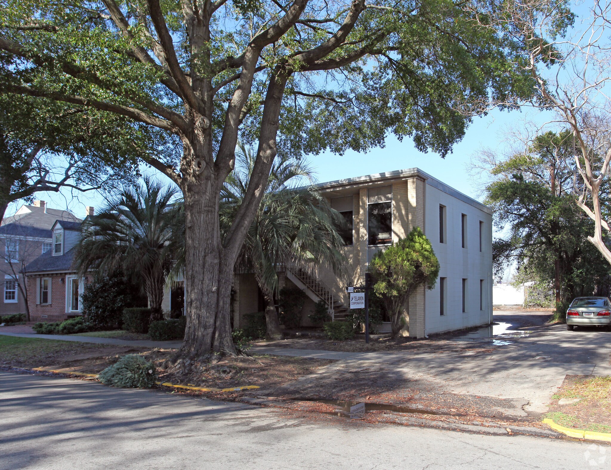 1413 Calhoun St, Columbia, SC à louer Photo du bâtiment- Image 1 de 6