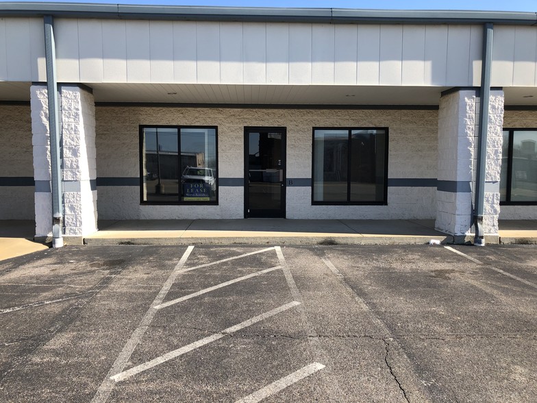 126 E Main St, Union City, TN for sale - Building Photo - Image 1 of 1