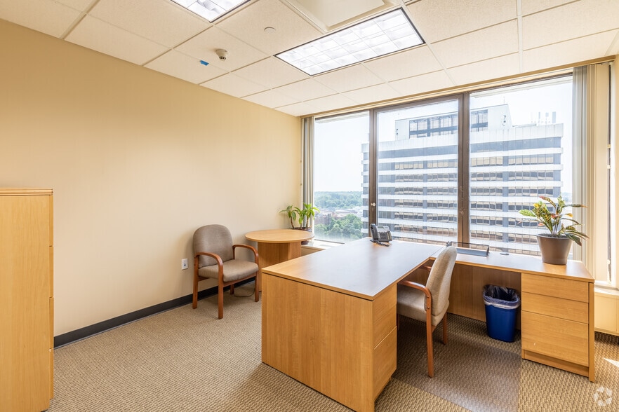 445 hamilton Ave, White Plains, NY for lease - Interior Photo - Image 2 of 20