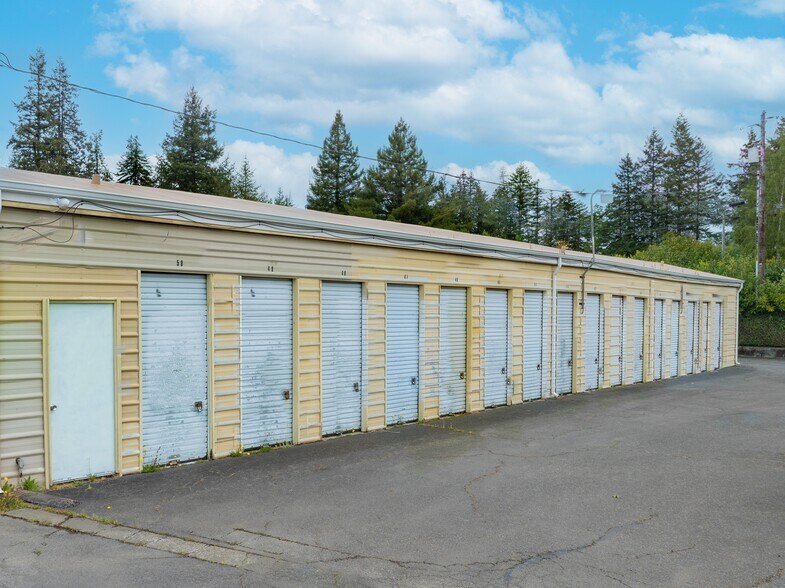 498 W Central Blvd, Coquille, OR à vendre - Photo du bâtiment - Image 2 de 39