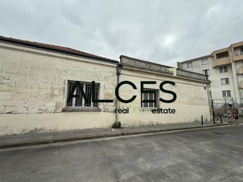 Office in Bordeaux for sale - Building Photo - Image 1 of 3