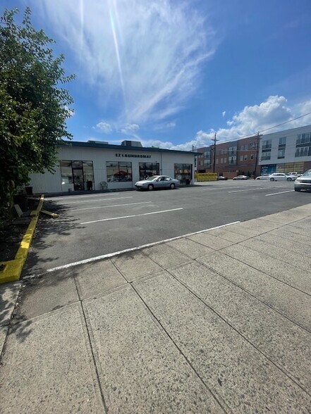 447 Smith St, Perth Amboy, NJ à vendre - Autre - Image 1 de 18