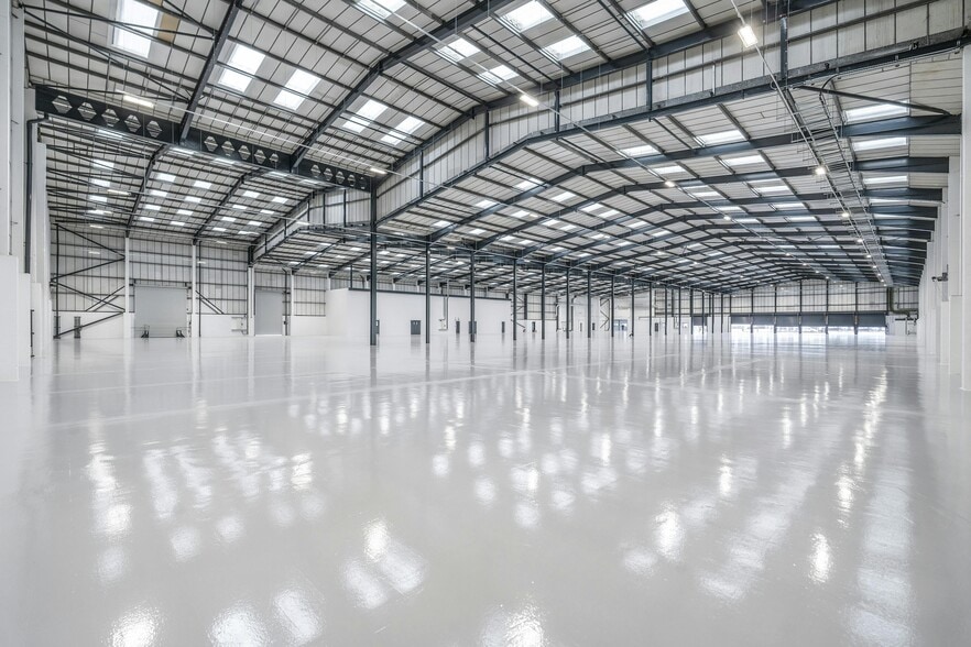 Stihl House, Stanhope Rd, Camberley for lease - Primary Photo - Image 1 of 9